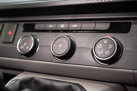 Volkswagen Transporter 2.0 T32 Diesel 150PS DSG Kombi Van SWB - U3356