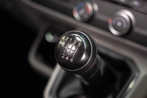 Volkswagen Transporter 2.0 T32 Diesel 150PS DSG Kombi Van SWB - U3356