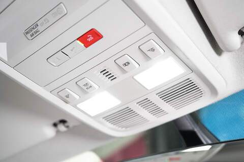 Volkswagen Transporter 2.0 T32 Diesel 150PS DSG Kombi Van SWB - U3356