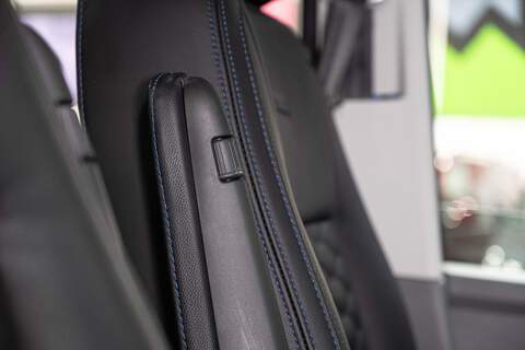 Volkswagen Transporter 2.0 T32 Diesel 150PS DSG Kombi Van SWB - U3356