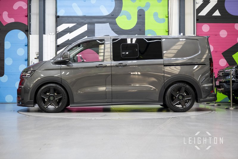 Volkswagen Transporter 2.0 T32 150ps 4M Auto Diesel Kombi SWB - U6059