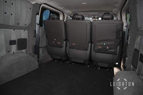 Volkswagen Transporter 2.0 T32 150ps 4M Auto Diesel Kombi SWB - U6059