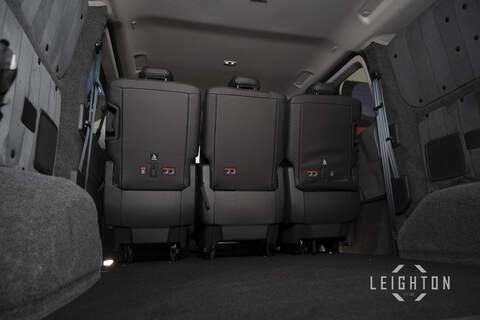 Volkswagen Transporter 2.0 T32 150ps 4M Auto Diesel Kombi SWB - U6059