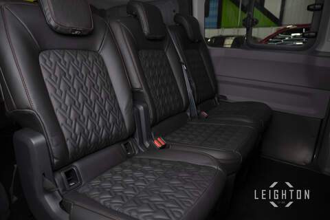 Volkswagen Transporter 2.0 T32 150ps 4M Auto Diesel Kombi SWB - U6059