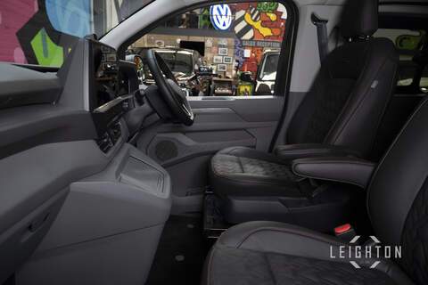 Volkswagen Transporter 2.0 T32 150ps 4M Auto Diesel Kombi SWB - U6059