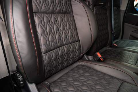 Ford Transit Custom 2.0 300 EcoBlue Limited Panel Van L2 H1 Euro 6 LV-RF™ Pack Magnetic Grey - U6062