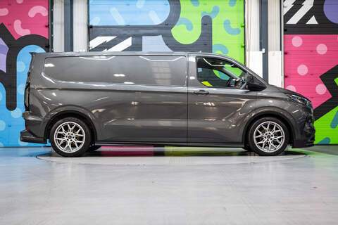Ford Transit Custom 2.0 300 EcoBlue Limited Panel Van L2 H1 Euro 6 LV-RF™ Pack Magnetic Grey - U6062
