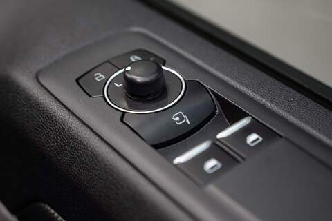 Ford Transit Custom 2.0 300 EcoBlue Limited Panel Van L2 H1 Euro 6 LV-RF™ Pack Magnetic Grey - U6062