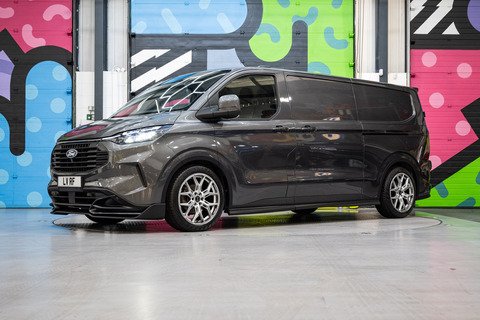 2.0 300 EcoBlue Limited Panel Van L2 H1 Euro 6 LV-RF™ Pack Magnetic Grey 2.0 4dr Panel Van Manual Diesel