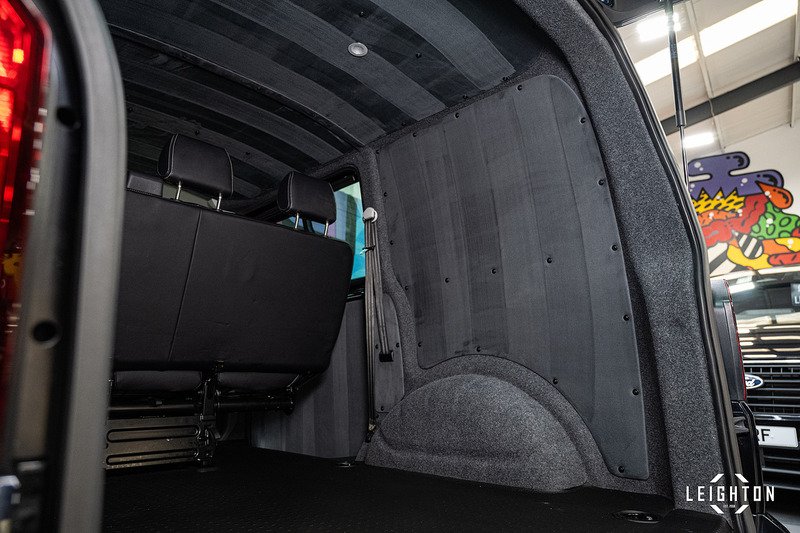 Volkswagen Transporter 2.0 - Large 32