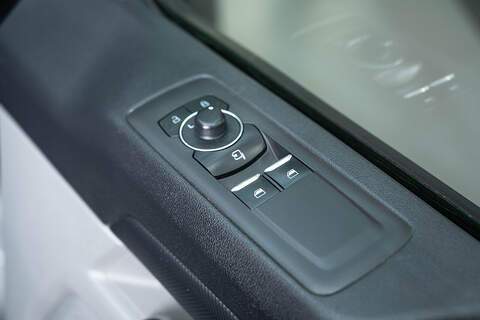 Ford Transit Custom 2.0 300 Diesel 170ps Auto Panel Van L1 H1 - U3375