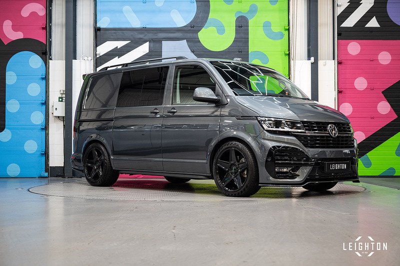 Volkswagen Transporter 2024 T6.1 T32 SWB 2.0BiTDI 204 PS DSG 4MOTION Kombi LV-R  Pack Indium Grey