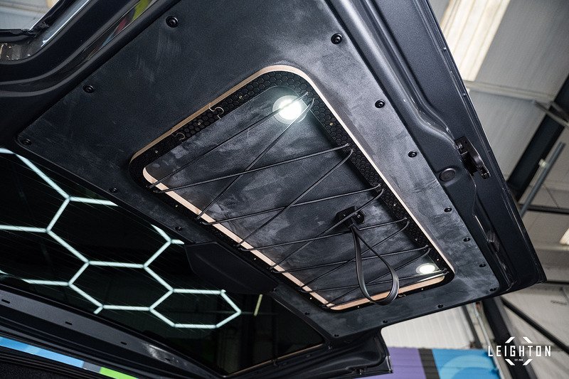 Volkswagen Transporter 2.0 - Large 18