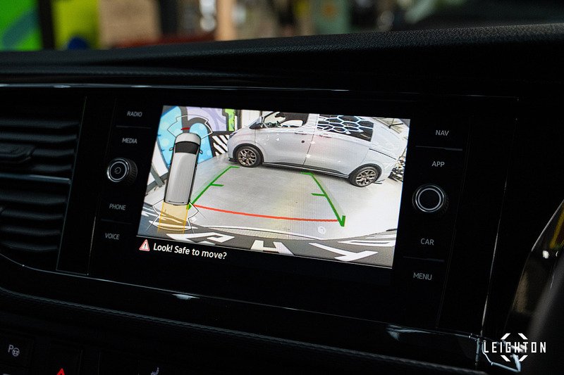 Volkswagen Transporter 2.0 - Large 29