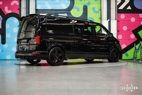 2024 T6.1 T32 LWB 2.0BiTDI 204PS DSG 4 Motion Kombi LV-R Pack Deep Black Pearl 2.0 5dr Kombi Van Automatic Diesel