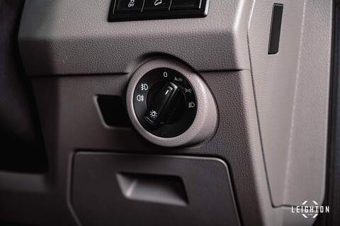 Volkswagen Transporter 2.0 T32 Diesel 204PS DSG 4Motion Kombi Van LWB - U6080