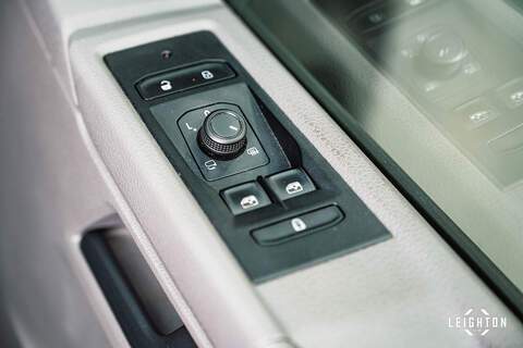 Volkswagen Transporter 2.0 T32 Diesel 204PS DSG 4Motion Kombi Van LWB - U6080