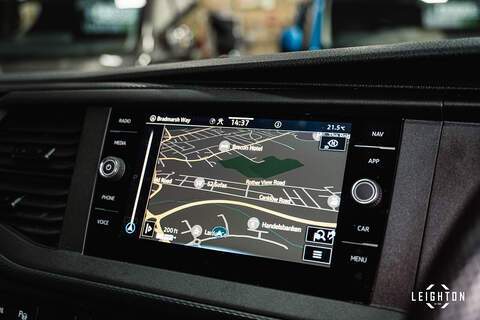 Volkswagen Transporter 2.0 T32 Diesel 204PS DSG 4Motion Kombi Van LWB - U6080