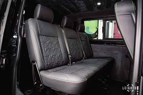 Volkswagen Transporter 2.0 T32 Diesel 204PS DSG 4Motion Kombi Van LWB - U6080