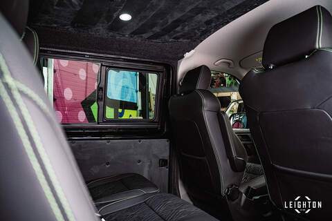 Volkswagen Transporter 2.0 T32 Diesel 204PS DSG 4Motion Kombi Van LWB - U6080