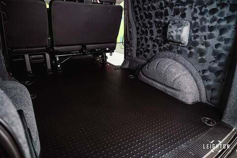 Volkswagen Transporter 2.0 T32 Diesel 204PS DSG 4Motion Kombi Van LWB - U6080