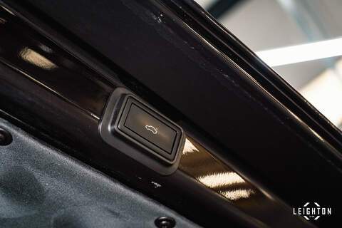 Volkswagen Transporter 2.0 T32 Diesel 204PS DSG 4Motion Kombi Van LWB - U6080