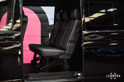 Volkswagen Transporter 2.0 T32 Diesel 204PS DSG 4Motion Kombi Van LWB - U6080