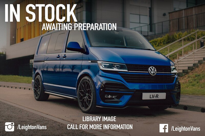 Volkswagen Transporter 2021 T6.1 T32 SWB 2.0BiTDI 204PS DSG 4MOTION Kombi LV-R  Pack Ravenna Blue