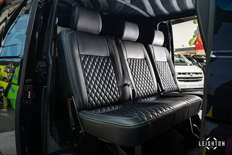 Volkswagen Transporter 2.0 - Large 24