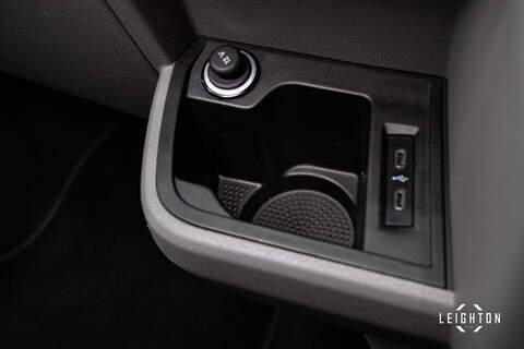 Volkswagen Transporter 2.0 T32 Diesel 150PS Manual Kombi Van SWB - U5050