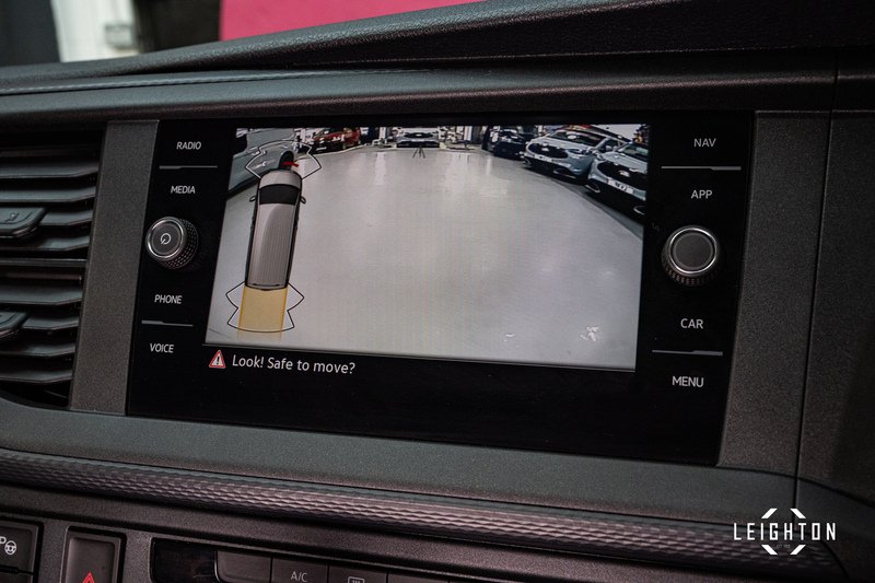 Volkswagen Transporter 2.0 T32 Diesel 150PS Manual Kombi Van SWB - U5050