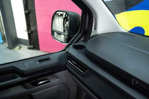 Ford E-Transit Custom 340 Electric 65kWh Auto Panel Van L2 H1 - U55111