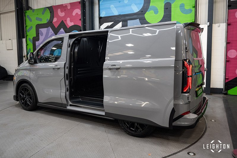Ford E-Transit Custom 65 - Large 49