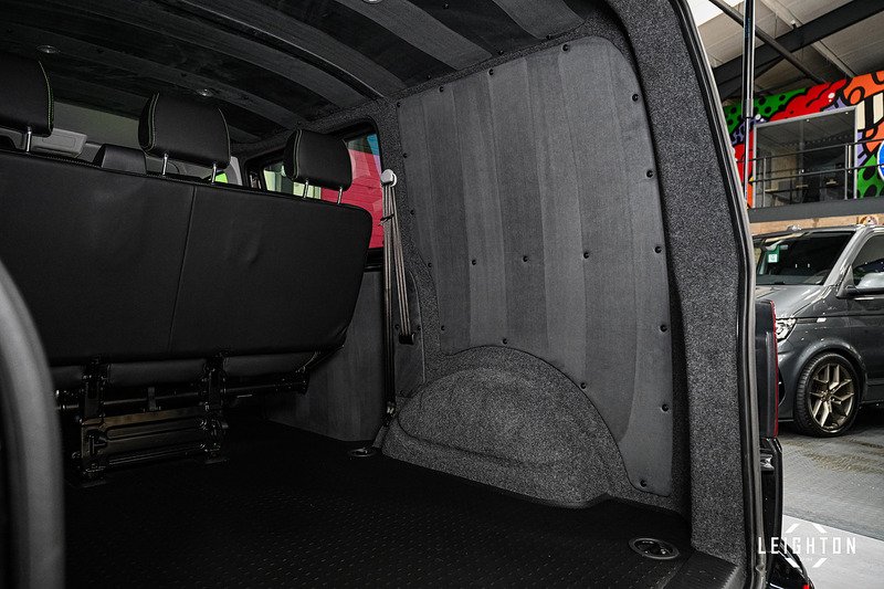 Volkswagen Transporter 2.0 - Large 14