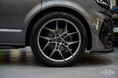 Volkswagen Transporter 2.0 T30 Diesel 150PS DSG Kombi Van SWB - U5145