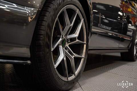 Volkswagen Transporter 2.0 T30 Diesel 150PS DSG Kombi Van SWB - U5145