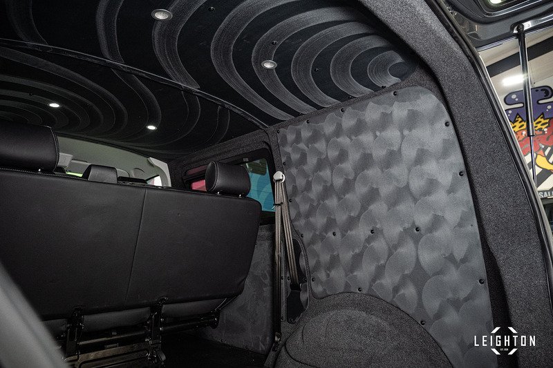 Volkswagen Transporter 2.0 T30 Diesel 150PS DSG Kombi Van SWB - U5145