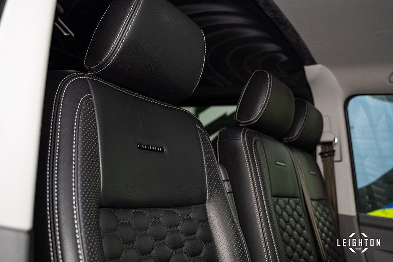 Volkswagen Transporter 2.0 T30 Diesel 150PS DSG Kombi Van SWB - U5145