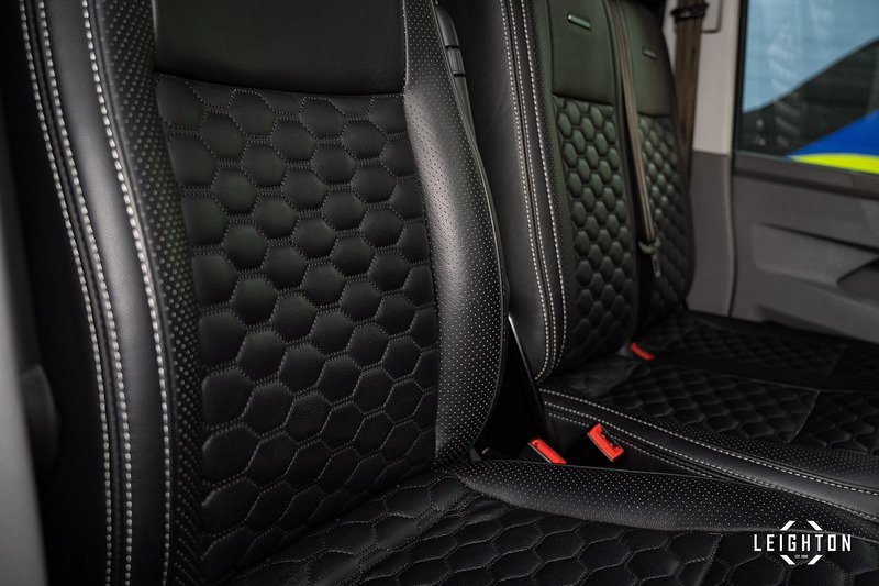 Volkswagen Transporter 2.0 T30 Diesel 150PS DSG Kombi Van SWB - U5145