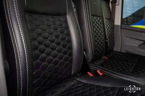 Volkswagen Transporter 2.0 T30 Diesel 150PS DSG Kombi Van SWB - U5145