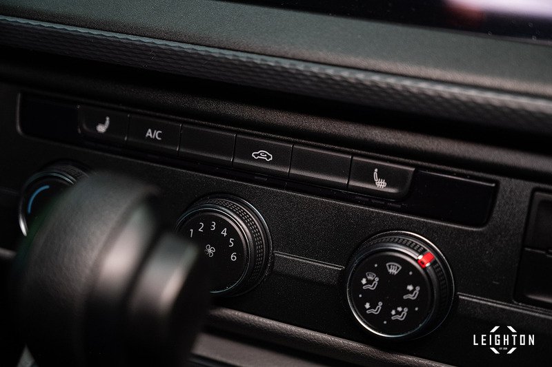 Volkswagen Transporter 2.0 T30 Diesel 150PS DSG Kombi Van SWB - U5145