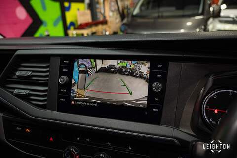 Volkswagen Transporter 2.0 T30 Diesel 150PS DSG Kombi Van SWB - U5145