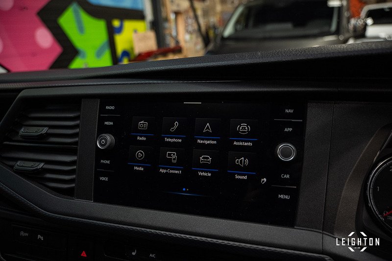 Volkswagen Transporter 2.0 T30 Diesel 150PS DSG Kombi Van SWB - U5145