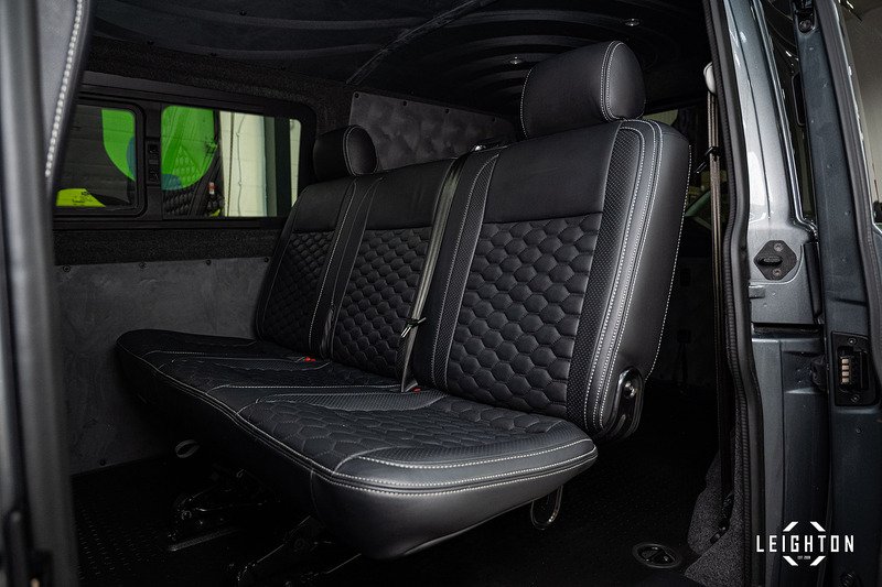 Volkswagen Transporter 2.0 T30 Diesel 150PS DSG Kombi Van SWB - U5145