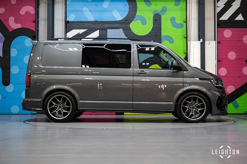 Volkswagen Transporter 2.0 T30 Diesel 150PS DSG Kombi Van SWB - U5145