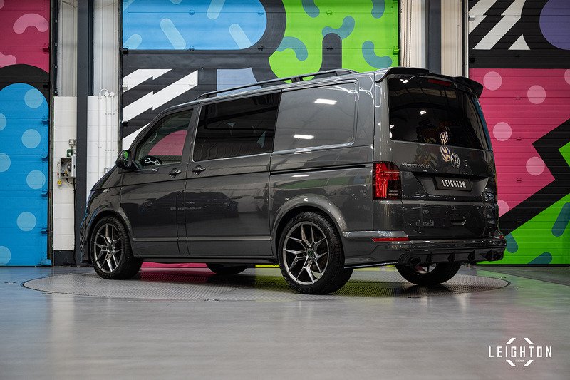 Volkswagen Transporter 2.0 T30 Diesel 150PS DSG Kombi Van SWB - U5145