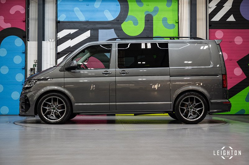 Volkswagen Transporter 2.0 T30 Diesel 150PS DSG Kombi Van SWB - U5145