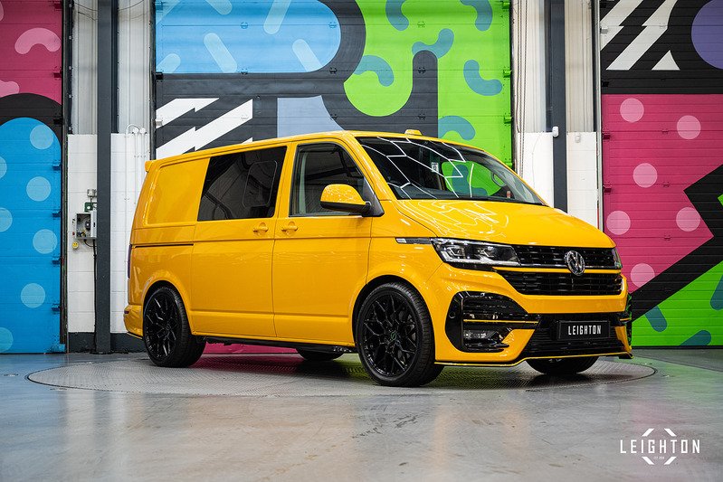 Volkswagen Transporter T32 SWB 2.0TDI 150PS DSG Kombi LV-R Pack Chrome Yellow