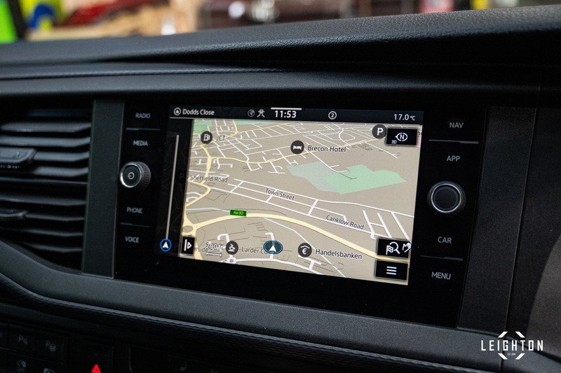 Volkswagen Transporter 2.0 - Large 28