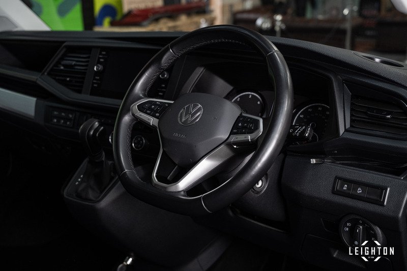 Volkswagen Transporter 2.0 - Large 16
